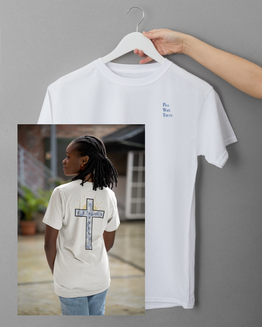 Shirt "PRAY. WAIT. TRUST."